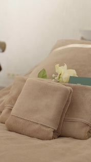 The Mocca Mood Donsovertrek (mokka)